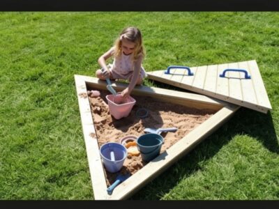 Triangle Sand Pit