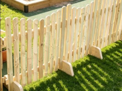 Wavy top Fence Panel with Gate